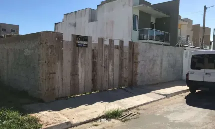Terreno à venda na Rua Papagaio, Verdes Mares, Macaé