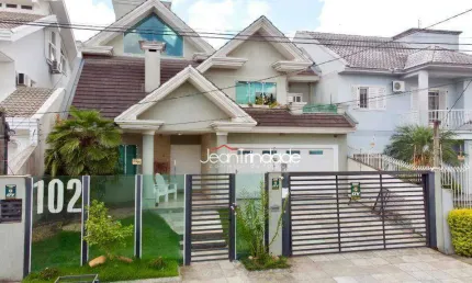 Sobrado à venda, 265 m² por R$ 1.750.000,00 - Moinhos de Vento - Canoas/RS