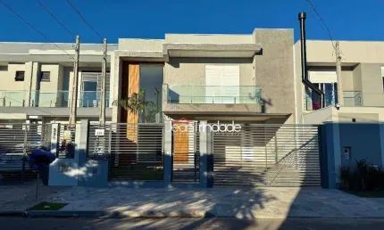 Sobrado com 3 dormitórios à venda, 234 m² por R$ 1.680.000,00 - Mont´Serrat - Canoas/RS