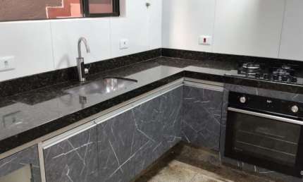 Linda Casa Residencial à Venda no Jardim Andrade - Londrina-PR!