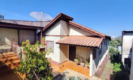 Casa com 2 quartos à venda na Rua General Tasso Fragoso, 167, Bancários, Londrina