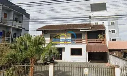 Sobrado espetacular no aventureiro com 4 dormitórios e ampla área de lazer