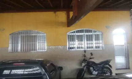 Ampla casa térrea jardim bela vista-r$ 2.700,00 + iptu 259,00