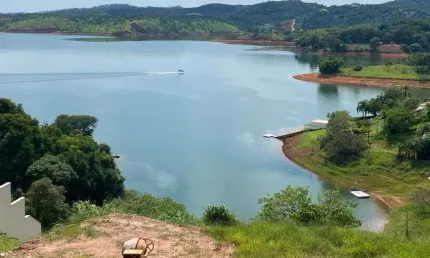 Terreno à venda no Centro, Igaratá 