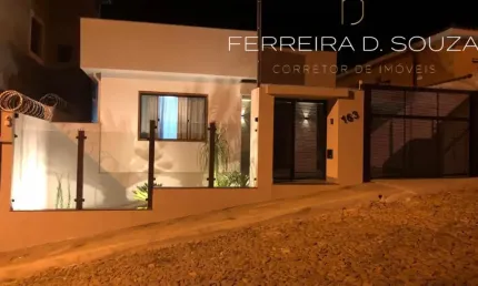 Vende-se casa  localização joão monlevade bairro de lourdes