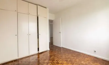 Apartamento para Venda em Pelotas, Centro, 3 dormitórios, 2 banheiros, 1 vaga