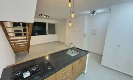 Duplex para venda possui 90 metros quadrados com 2 quartos em copacabana - rio de janeiro - rj