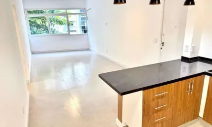 Imóvel para venda possui 110 metros quadrados com 3 quartos em Copacabana - Rio de Janeiro - RJ
