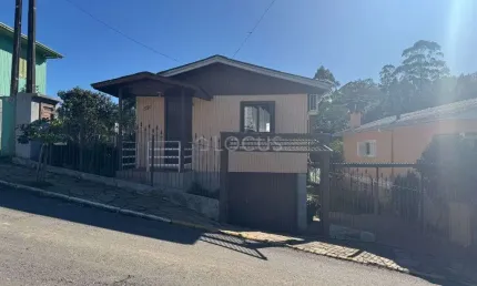 Casa com 3 quartos à venda na Salvador do Sul, 593, Aurora, Carlos Barbosa por R$ 359.000