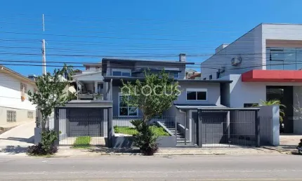 Casa com 3 quartos à venda na Rua Alberto Pasqualini, 683, Vila Nova, Carlos Barbosa