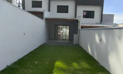 Vendo sobrado  de 02 dormitórios sendo ambos suítes - bairro badenfurt