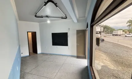 Alugo sala comercial em ponto estratégico - no bairro progresso