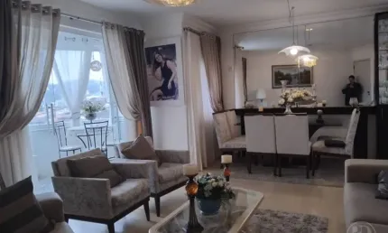 Alugo belíssimo apartamento 100% mobiliado - no bairro  vila nova