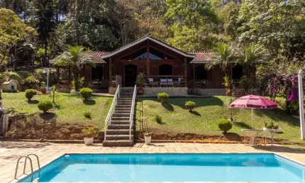 Sitio/Granja/Casa a venda com piscina Zona Norte Juiz de Fora MG