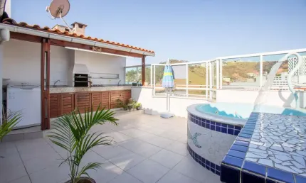 Cobertura Três Quartos à Venda no Bom Clima com Piscina e Churrasqueira Juiz de Fora-MG