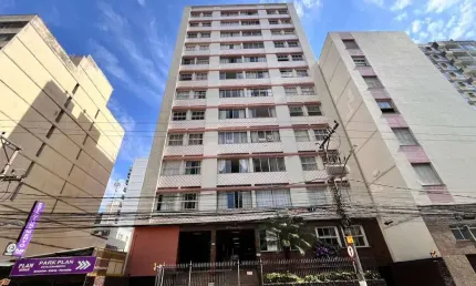 Apartamento à Venda na Rua Santo Antônio - 3 Quartos, Suíte e Garagem Privativa