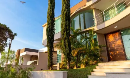 Casa em Condomínio Fechado - Spina Ville - 4 Quartos (4 suítes) 4 Vagas