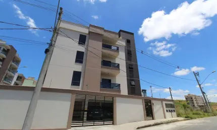 Cobertura com 3 quartos à venda por R$ 419.000,00 - Jardim São João/Cerâmica - Juiz de Fora/MG