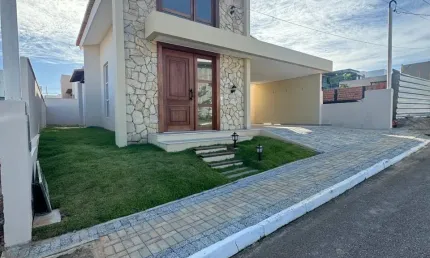 Casa linda recém pronta! Cheiro de nova , em Nova Parnamirim condomínio monte Carlo