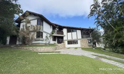 Casa com 4 dormitórios sendo 2 suítes no condomínio aldeia do cacupé- cacupé- florianópolis/sc