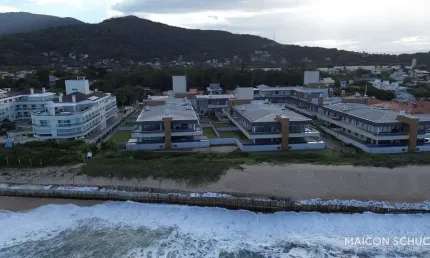 APARTAMENTO 3 SUÍTES EM UM CONDOMÍNIO “PÉ NA AREIA' NO ICONIC HOME RESORT, MORRO DAS PEDRAS, FLORIANÓPOLIS/SC.