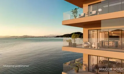 COBERTURA DUPLEX 4 SUÍTES COM PISCINA NO JOÃO PAULO- FLORIANÓPOLIS/SC