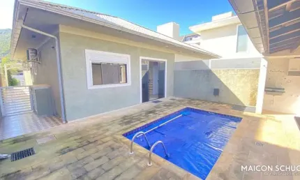 Casa com 3 dormitórios sendo uma suíte no jardim nova cachoeira- florianópolis/sc
