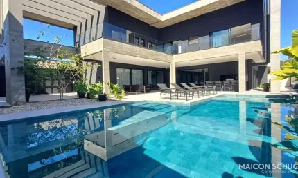 Casa mobiliada com 5 suítes em jurerê internacional- florianópolis/sc