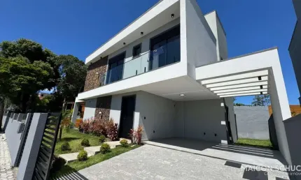 CASA COM 3 SUÍTES, MOBILIADA E DECORADA, JARDIM NOVA CACHOEIRA, CACHOEIRA DO BOM JESUS, FLORIANÓPOLIS/SC.