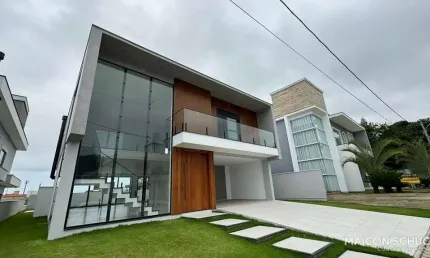 Casa 3 suítes com piscina em condomínio fechado, praia dos ingleses, florianópolis/sc