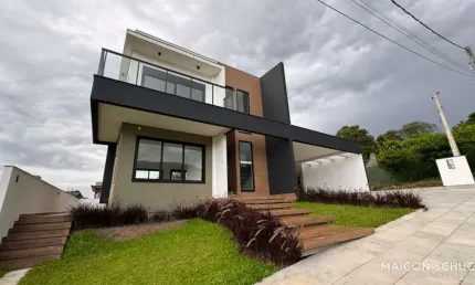 CASA 3 SÚITES EM CONDOMÍNIO, PRAIA DOS INGLESES, FLORIANÓPOLIS/SC.