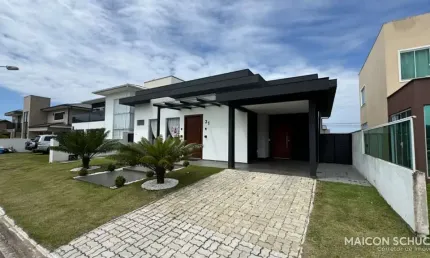 Casa 4 dormitórios, semi mobiliada, em condomínio fechado no ilha do coral, rio vermelho, florianópolis/sc