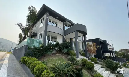 CASA 3 SUÍTES MOBILIADA E DECORADA, CONDOMÍNIO FECHADO, PRAIA DOS INGLESES, FLORIANÓPOLIS/SC.