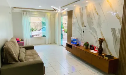 OS - Vendo casa em residencial fechado no Olho D’água