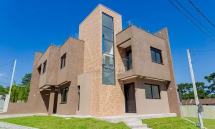 Casa em condomínio fechado com 3 quartos à venda na Rua Valdomiro Rodrigues, 345, Tatuquara, Curitiba, 167 m2 por R$ 820.000