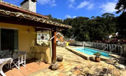 Casa com 3 quartos à venda na Rua Antônio de Oliveira Salazar, Golfe, Teresópolis, 287 m2 por R$ 1.850.000