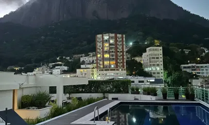 Apartamento à venda no Jardim Botânico juntinho a Lagoa.
