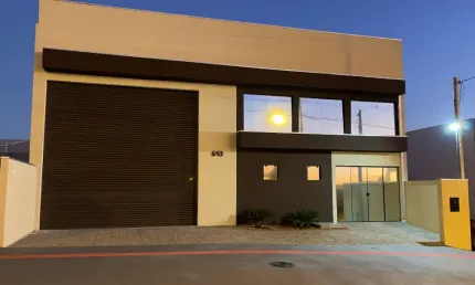 Amplo barracão/galpão comercial em região estratégica com estrutura completa