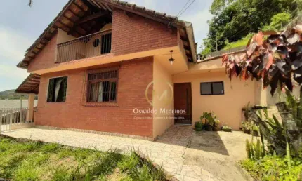 Linda casa no Bingen, Duarte da Silveira, Casa super aconchegante, iluminada, ensolarada, LINDA!