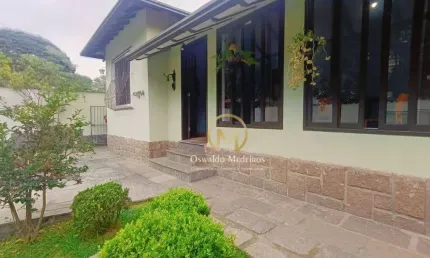 Casa com 4 dormitórios à venda, 159 m² por R$ 970.000,00 - Valparaíso - Petrópolis/RJ