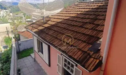 Excelente oportunidade! Casa com anexo em vila tranquila e familiar no Bingen.