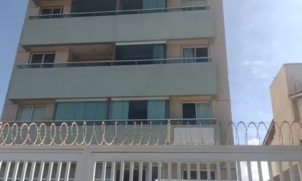 Lindo apartamento disponível para locação em jaguaribe, a poucos metros da praia