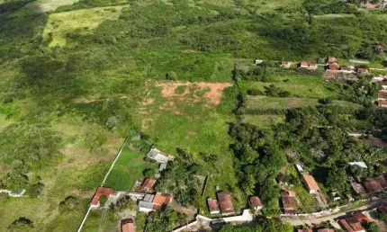 Granja com 11.2 hectares em cobe município de vera cruz