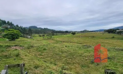 Terreno de 40.000 m² à venda em paulo lopes – sc | área com casa e pastagem