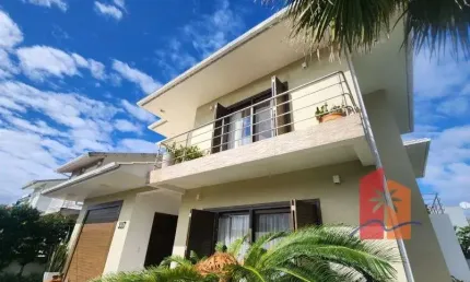 Casa Alto Padrão 194,50m² à Venda – Loteamento Pedra Branca, Garopaba/SC