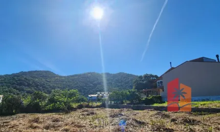 À venda - Terreno plano de 422m² a 300m da Praia do Siriú, Garopaba - SC