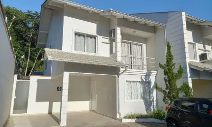 CONDOMÍNIO FECHADO no ANITA GARIBALDI com 3 quartos para VENDA, 220 m²