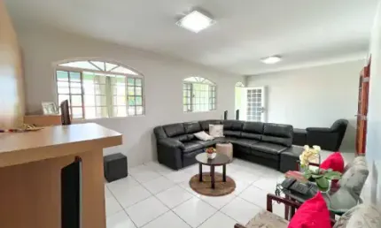 Vendo uma casa na região do butantã com 3 quartos por 465 mil