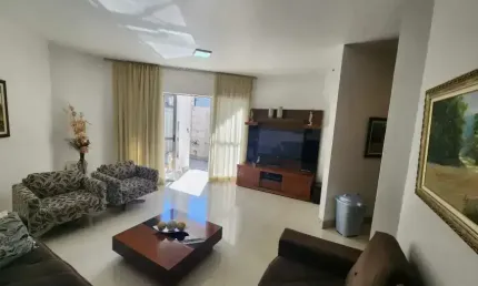 Casa com 3 quartos à venda na Rua Saturno, 145, Jardim Tupanci, Barueri