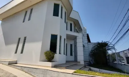 Casa alto pafrão - duplex em adrianopolis - residencial ou comercial